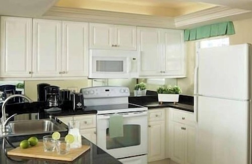 Marco Island Hotel | 2 Charter Club Marco Island Beachfront Resort