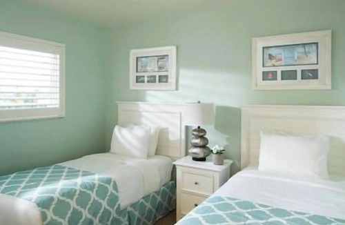Marco Island Hotel | 2 Charter Club Marco Island Beachfront Resort