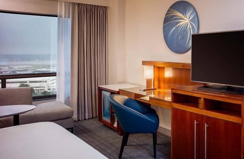 Crystal City Hotel | 2 Connecting Suites at a Hotel