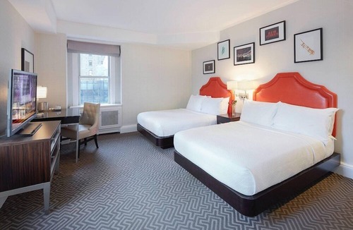 Midtown East Hotel | 2 Connecting Suites at a 4⭐️ Hotel