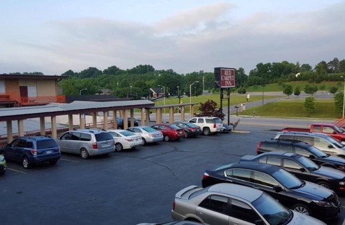 Grissom - Highland Hotel | 2 Double Beds Non Smoking, Red Carpet Inn, Mini-Fridge, Near Virginia Tech
