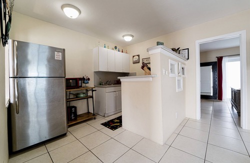 Edgewood Apartment | #2 Heated Pool, Private Patio & Grill, 1BR+sunroom