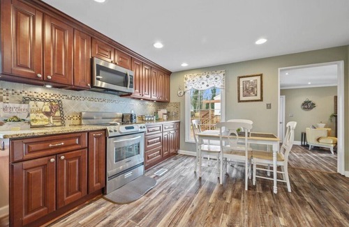 Peachtree City House | 2 King Beds , 8 miles to Trilith, Pets friendly, Quiet neighborhood