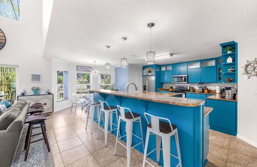 Vilano Beach House | 2 LUX homes-1 PERFECT location -14BD/10BA-Heated Pool-WALK to beach-10 min to DT