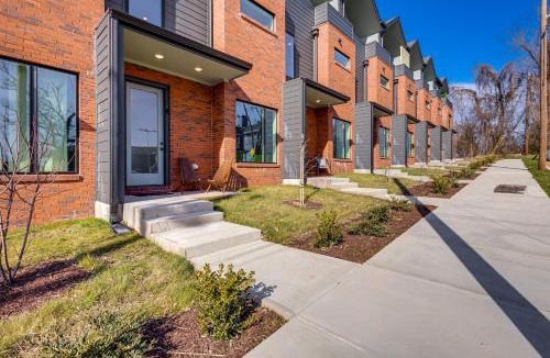 Knoxville House | < 2 Mi to Dtwn: Modern Townhome in Knoxville