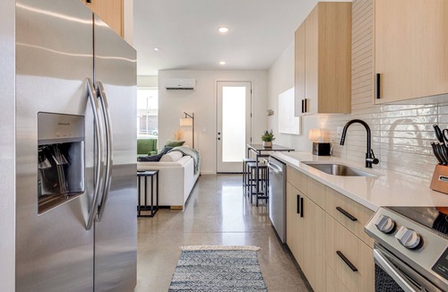 Knoxville House | < 2 Mi to Dtwn: Modern Townhome in Knoxville