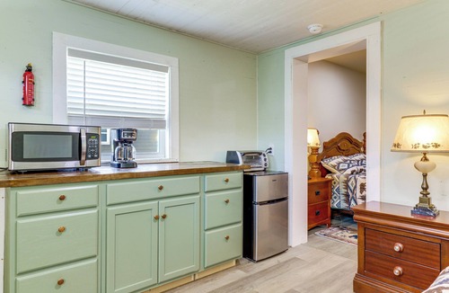 Townsend Cabin | 2 Mi to Great Smoky Mtns NP! Cozy Cabin Retreat