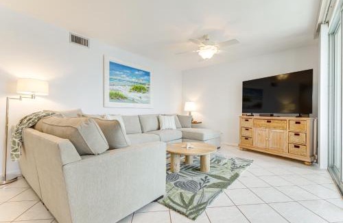 Jupiter Apartment | 2 Mi to Jupiter Beach Condo with Lake Views