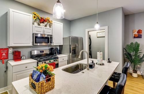 West End House | 2 Mi to Mercedes-Benz Stadium: Westside Townhome