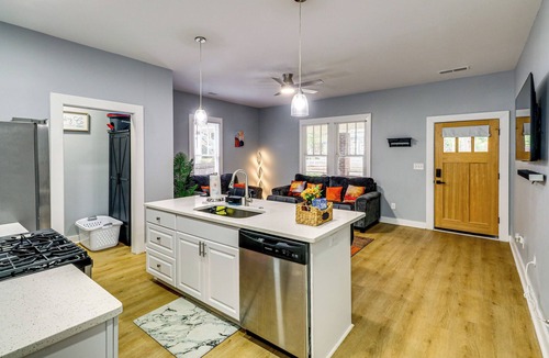 West End House | 2 Mi to Mercedes-Benz Stadium: Westside Townhome