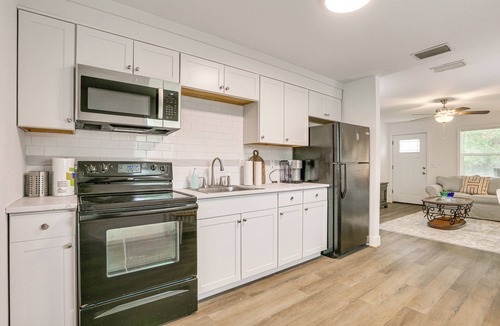 Dunbar House | 2 Mi to River District! Fort Myers Retreat w/Yard