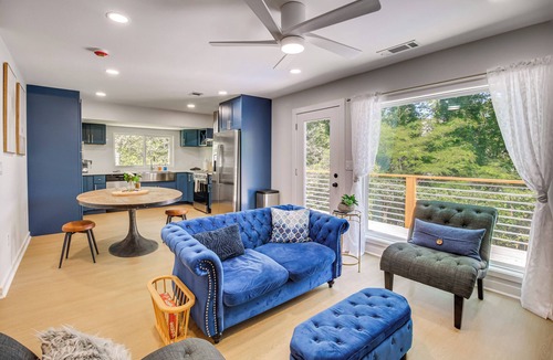 Smyrna House | 2 Mi to Truist Park! Modern Gem w/Pool & Fire Pit