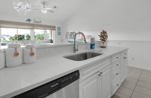 Miramar Beach House | .2 Miles From Beach, Bright and Modern Townhome, 3bd, 3bth