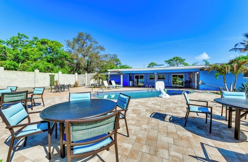 Desoto Acres House | 2 Private Pools! 2-Acre Retreat Near Dtwn Sarasota