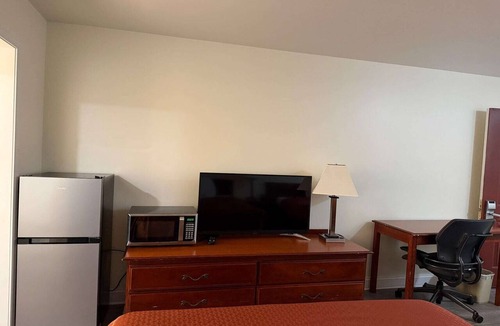 Buford Apartment | 2 Queen Beds Non-Smoking