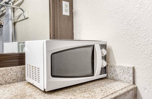 Bald Knob Apartment | 2 Single Bed|Smoking