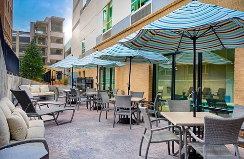 Downtown Decatur Hotel | 2-Star Hotel ∙ Hampton Inn & Suites Atlanta Decatur/Emory