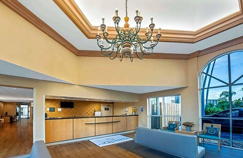 West Palm Beach Hotel | 2-Star Hotel ∙ La Quinta by Wyndham West Palm Beach Airport