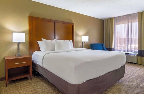 Acworth Hotel | 2-Star Hotel ∙ Comfort Inn