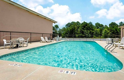 Seiglers Crossroads Hotel | 2-Star Hotel ∙ Days Inn by Wyndham Aiken - Interstate Hwy 20