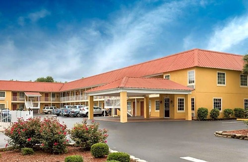 Barnwell Hotel | 2-Star Hotel ∙ Days Inn by Wyndham Barnwell