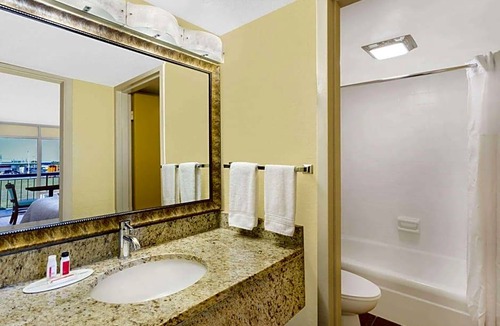 Wildwood Hotel | 2-Star Hotel ∙ Days Inn by Wyndham Wildwood I-75