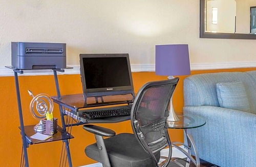 Wildwood Hotel | 2-Star Hotel ∙ Days Inn by Wyndham Wildwood I-75