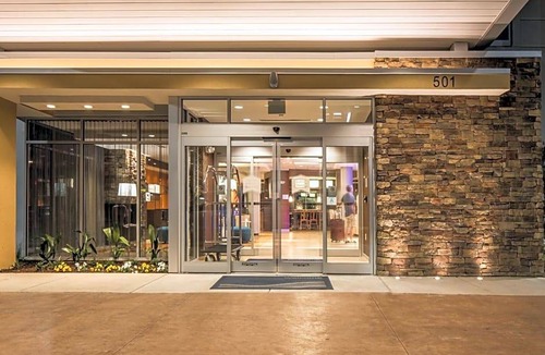 Florence Hotel | 2-Star Hotel ∙ Fairfield Inn & Suites by Marriott Florence I-20