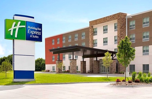 Locust Grove Hotel | 2-Star Hotel ∙ Holiday Inn Express & Suites - Locust Grove, an IHG Hotel