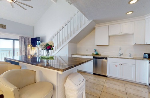 Crystal Beach Condo | 2-story Condo Gulf Front, Near Shopping/Dining