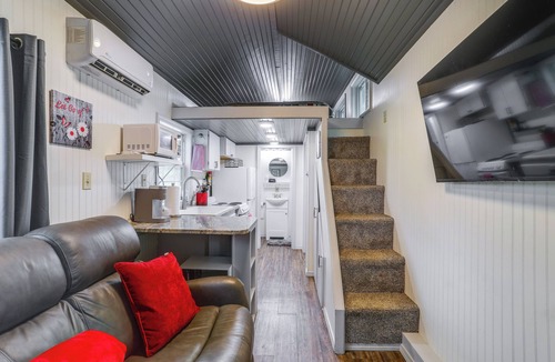 Mountain View Apartment | 2-Studio Retreat on White River w/Swimming Hole