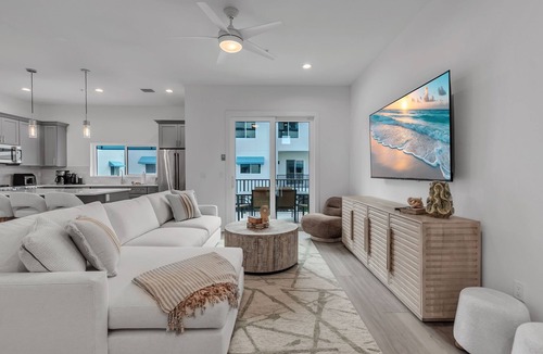 Madeira Beach House | ☀2 Townhomes🌴Azul A3/A4🐬Great Location🏖️Close to Beach🍹Private Rooftop Decks