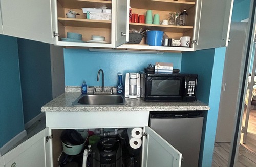 Schulte Park Condo | 20 Steps to the Sand! Pool, Ocean Views & Tiki Fun