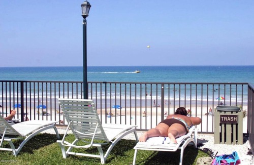 Schulte Park Condo | 20 Steps to the Sand! Pool, Ocean Views & Tiki Fun