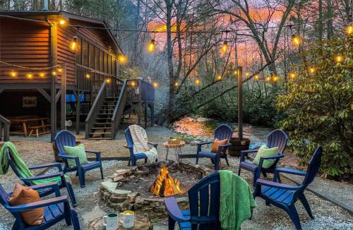 Cashes Valley House | 200ft Fightingtown Creek FrntHot TubArcd