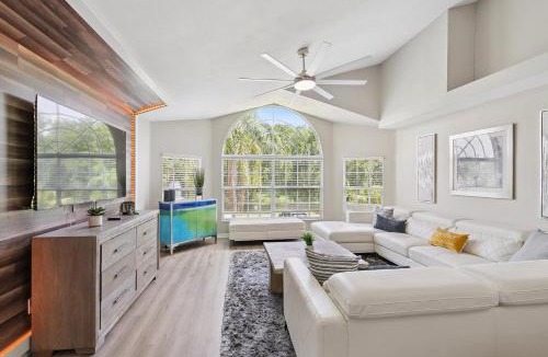 Royal Palm Bay Apartment | 2022 Royal Bay #94
