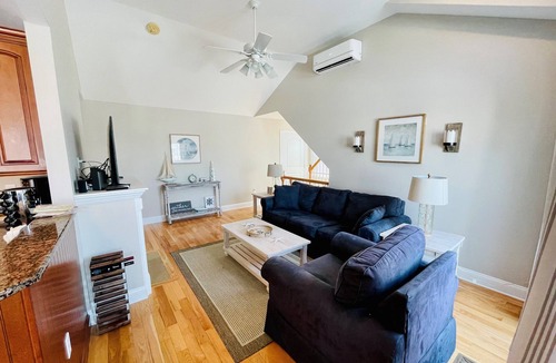 The Dunes House | 2026 Calendar Open - Summer Weekly Rental - 5 Houses from the Beach