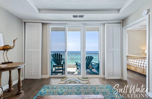 Crystal Beach Condo | 203 m² Condo ∙ 4 bedrooms ∙ 12 guests