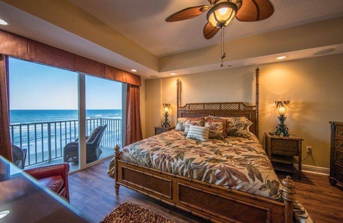 Daytona Beach Shores Condo | 204 m² Condo ∙ 3 bedrooms ∙ 8 guests