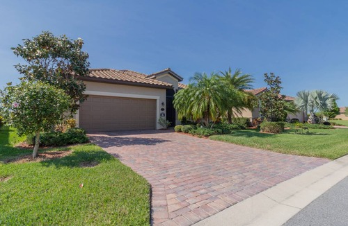 Bradenton House | 204 m² House ∙ 3 bedrooms ∙ 6 guests