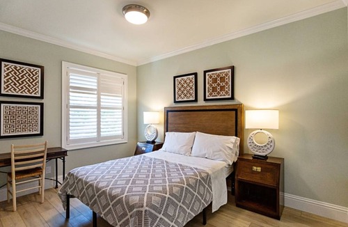 Naples Park House | 204 m² House ∙ 3 bedrooms ∙ 6 guests