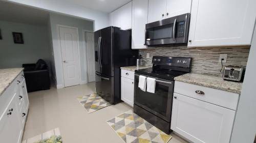 Royal Palm Beach House | 205 m² House ∙ 3 bedrooms ∙ 7 guests