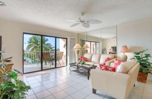 Indian Rocks Beach House | 210 Reef Club