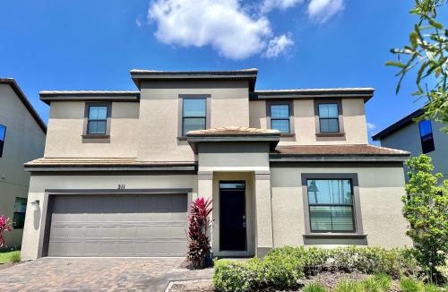 Haines City House | 211MCV - Balmoral Resort