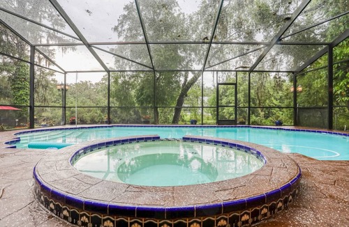 Temple Terrace House | 212 m² House ∙ 3 bedrooms ∙ 8 guests