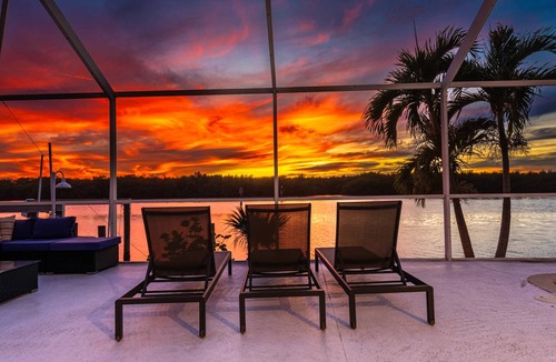 Whitney Beach House | 213 m² House ∙ 4 bedrooms ∙ 8 guests