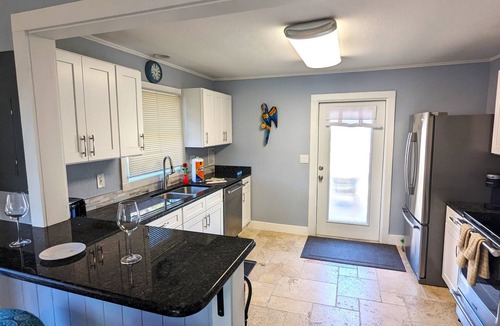 Fort Myers Beach House | 213 Ohio Ave - Blue Parrot Paradise - Island Cottage by the Beach!