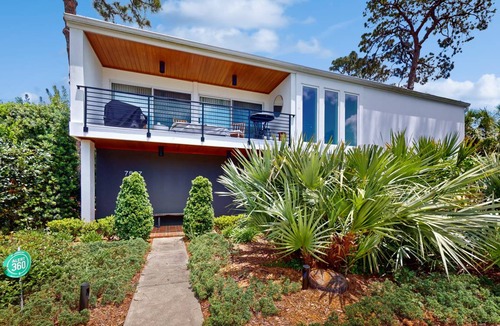 Whitfield House | 215 m² House ∙ 2 bedrooms ∙ 8 guests