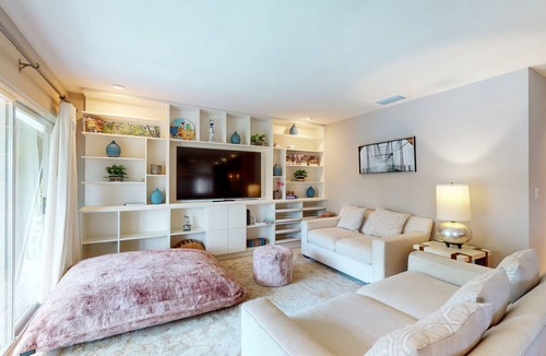 Whitfield House | 215 m² House ∙ 2 bedrooms ∙ 8 guests