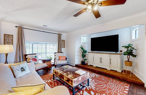 Milton House | 215 m² House ∙ 4 bedrooms ∙ 8 guests